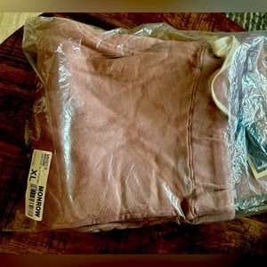 NWT, Monrow, Supersoft Rogue Vintage Slit Pocket sweat pants